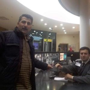 Bankamatikte unutulan cüzdanı zabıtaya teslim etti