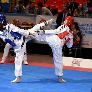 Türk taekwondoculardan müthiş başlangıç
