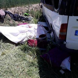 Tarım işçilerini taşıyan minibüs takla attı: 1 ölü, 7 yaralı