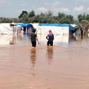 Çankırıda sağanak mevsimlik işçileri vurdu