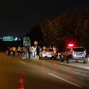 Motosikletli trafik polisi ağır yaralandı