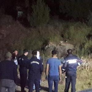 Kanyonda mahsur kalan 4 kişi kurtarıldı, 1 kişi aranıyor