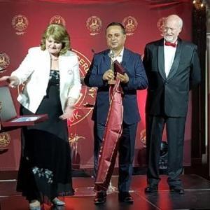 Cannesde Çallı başkana yılın yöneticisi ödülü