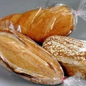 Borda ekmekler poşetlenerek satılıyor