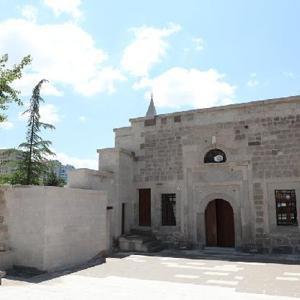 Osmanlı döneminden kalan cami restore edildi