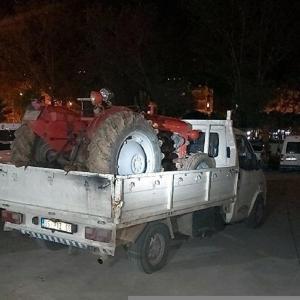 Traktör hırsızları yakayı Tirede ele verdi