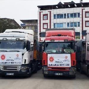Karakoçandan İdlibe 3 TIR insani yardım