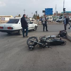 TIRla çarpışan motosikletli ağır yaralandı
