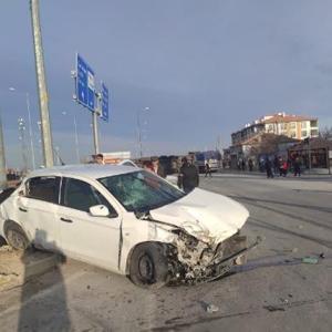 Aksaray’da TIR ile otomobil çarpıştı: 5 yaralı