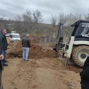 Elazığ’da sağanakla kapanan köy yolları onarılıyor