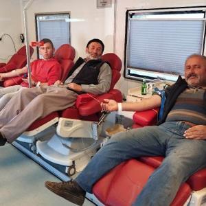 Korkutelide 8 günde 322 ünite kan bağışı