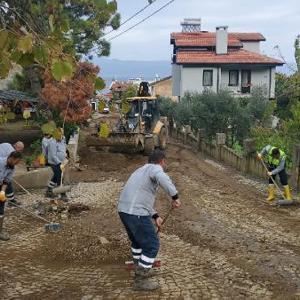 Bursa’da, selden etkilenen bölgelerde çalışmalar sürüyor