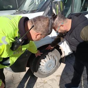 Sandıklıda servislere kış lastiği denetimi