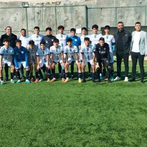 Selçuk Şahin, Yenişehir Belediyesi U16 futbol takımı oyuncularıyla buluştu