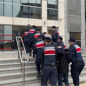 Bulgaristan sınırında 11 göçmen yakalandı, 2 organizatör tutuklandı