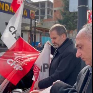 AK Partili Şen, yere düşen CHP bayrağını topladı