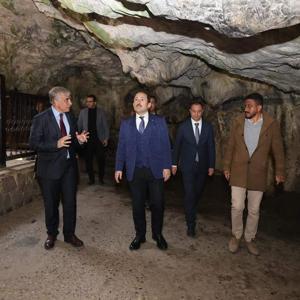 Vali Pehlivan Eshab-ı Kehf Mağarası’nı ziyaret etti
