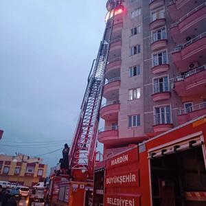 Mardinde binanın havalandırma boşluğunda yangın; 2 kişi dumandan etkilendi