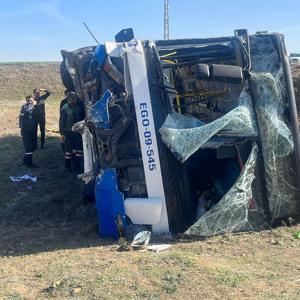Ankarada EGO otobüsü şarampole devrildi: 20 yaralı