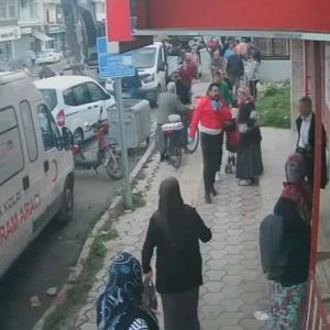 İskenderunda yemek dağıtan Türk Kızılay personeline saldırı