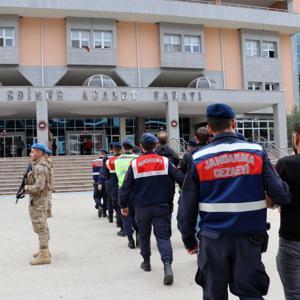 Yunanistana kaçmak isteyen 13 terör şüphelisi yakalandı
