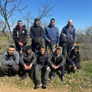 Edirnede, Mısır uyruklu 9 kaçak göçmen ve 1 organizatör yakalandı