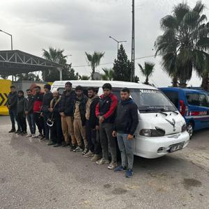 Adana’da göçmen kaçakçılığı yapan 2 kişi tutuklandı