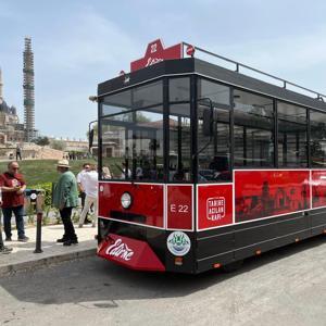 Edirnede nostaljik tramvay görünümlü Turistik Gezi Treni ilk seferini yaptı