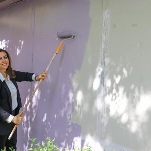 8 kadın azasıyla muhtar olan Fatima Kantar’ın ilk görevi muhtarlık ofisini boyamak oldu