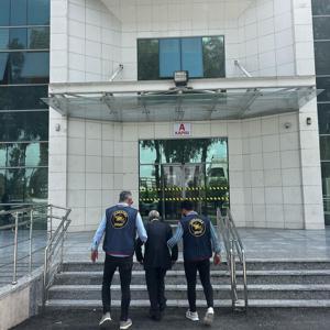Adanada çeşitli suçlardan aranan 10 hükümlü yakalandı