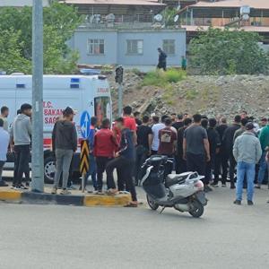 Gaziantepte, kamyon ile motosiklet çarpıştı: 2 yaralı