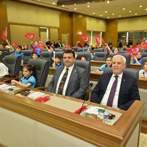 Bursa Büyükşehir Belediyesi Meclisi’nde söz hakkı çocukların