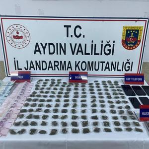 İzmirden Aydına otomobille uyuşturucu ticaretine 3 tutuklama