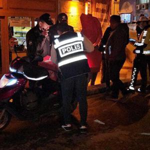 Edirnede uyuşturucu ile yakalanan motokurye gözaltında