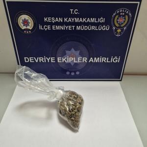 Edirne’de araçta marihuana ele geçirildi