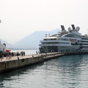 Fransız turistler gemiyle Alanyaya geldi