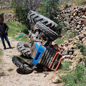 Niğde’de devrilen traktörün altında kalan sürücü öldü