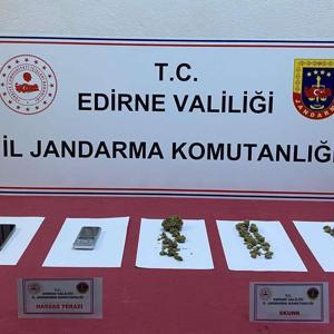 Edirne’de araçta uyuşturucu ele geçirildi