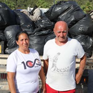 Marmarisde Avcı çifti, koylarda 150 torba çöp topladı