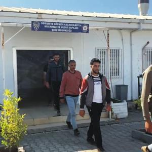 Osmaniye’de kapanla durdurulan otomobilde 5 kaçak göçmen yakalandı