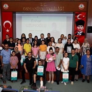 Bursluluk sınavında Türkiye birincisi olan öğrencilere ödül
