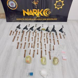 Şırnak’ta 7 ruhsatsız tabanca ve uyuşturucu ele geçirildi: 2 gözaltı