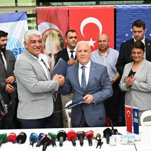 Bursa Büyükşehir Belediyesi’nde davullu zurnalı toplu sözleşme