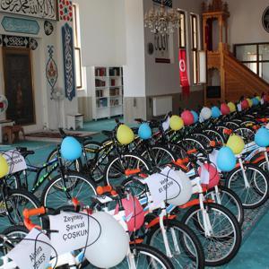 Malatyada 50 yetim çocuğa bisiklet