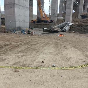 Aydında 35 metreden beton bloğun içine düşen işçi öldü