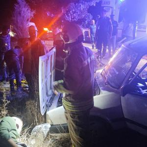 Mardinde kontrolden çıkarak şarampole devrilen otomobildeki 3 kişi yaralandı