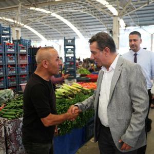Başkan Yetişkin Fatih Kapalı Pazar Yerini ziyaret etti