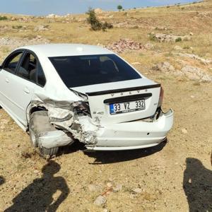 Mardin’de otomobiller çarpıştı; 5 yaralı