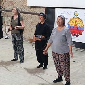 Foça 3. Uluslararası meddah ve masal festivali başladı