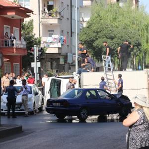 Kayseride iki otomobil ve kamyonet çarpıştı: 3 yaralı